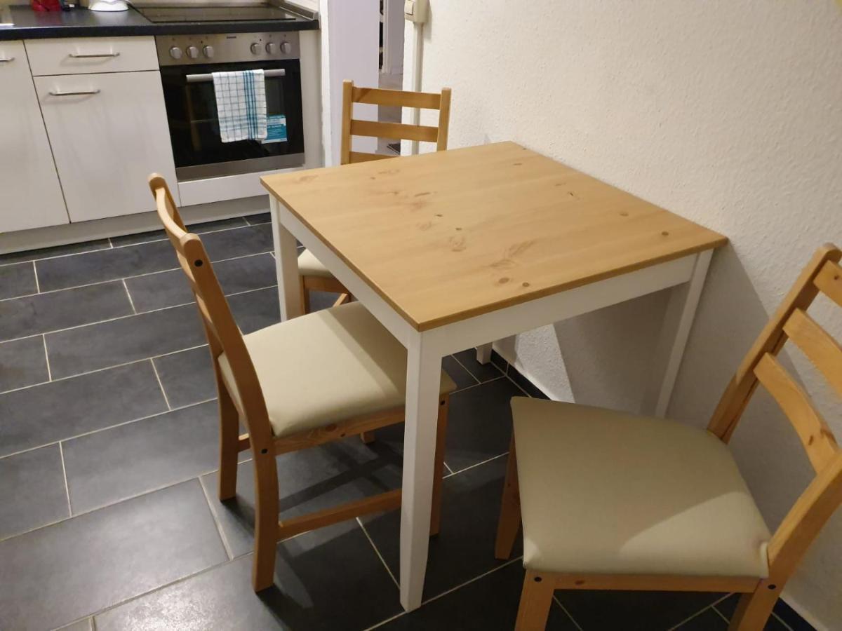 Riesige 3 Zimmer Wohnung am Grünauer Welle mit Balkon Leipzig Exterior foto